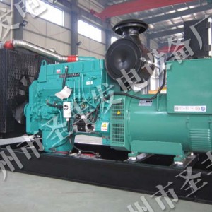康明斯動力配套300KW柴油發(fā)電機(jī)組MTAA11-G3