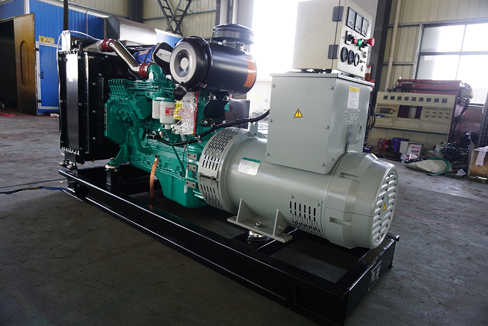 6BTAA5.9-G2東風(fēng)康明斯動(dòng)力配套100KW柴油發(fā)電機(jī)組報(bào)價(jià)